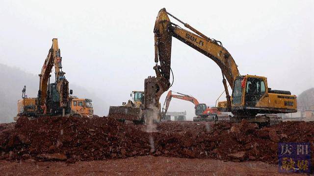 【攝影報道】G671線合水(太白)至華池公路工程建設熱潮涌:公路工程

